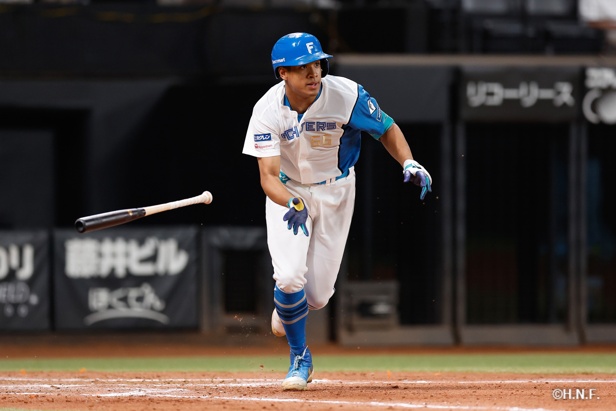 9回裏、万波選手01