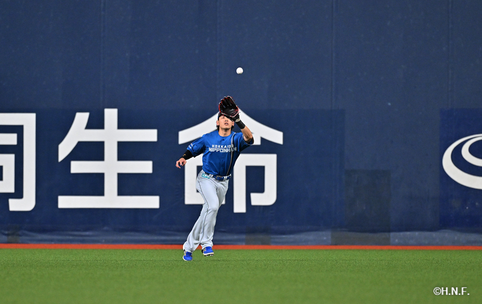 1回裏、野村選手