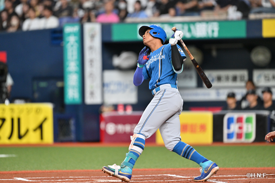 1回表、万波選手
