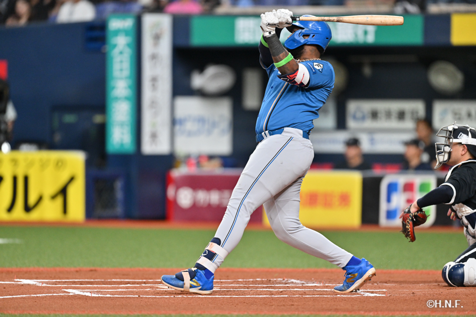 6回表、レイエス選手01