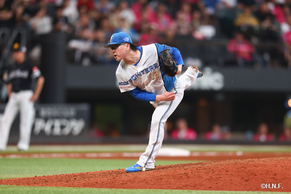 8回表、生田目投手02