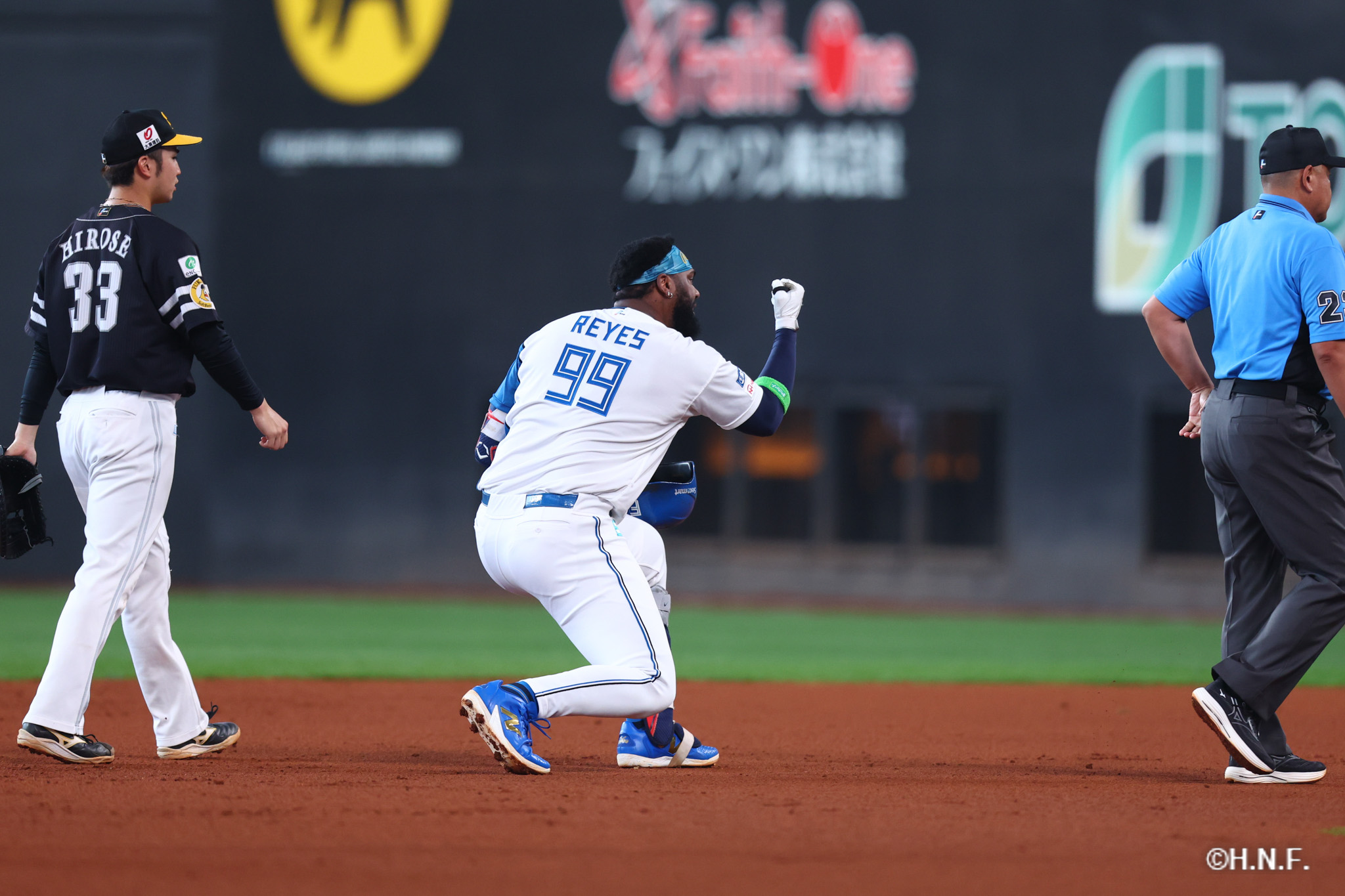 3回裏、レイエス選手03