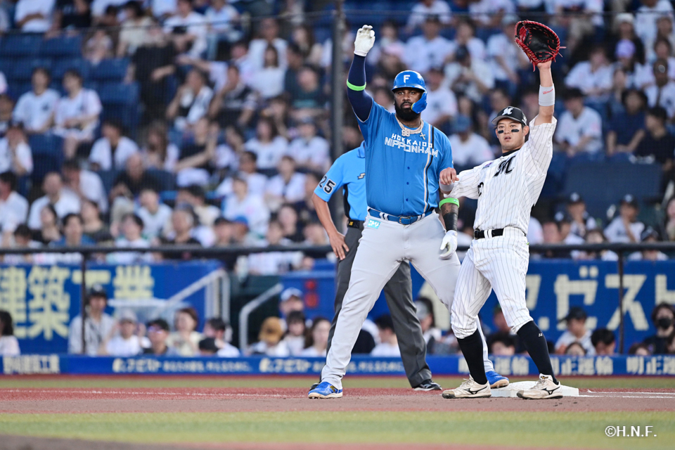 1回表、レイエス選手02