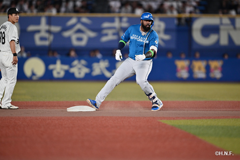 3回表、レイエス選手02