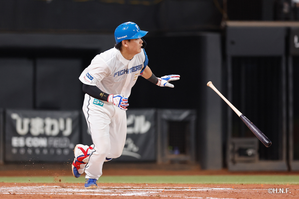 8回裏、野村選手