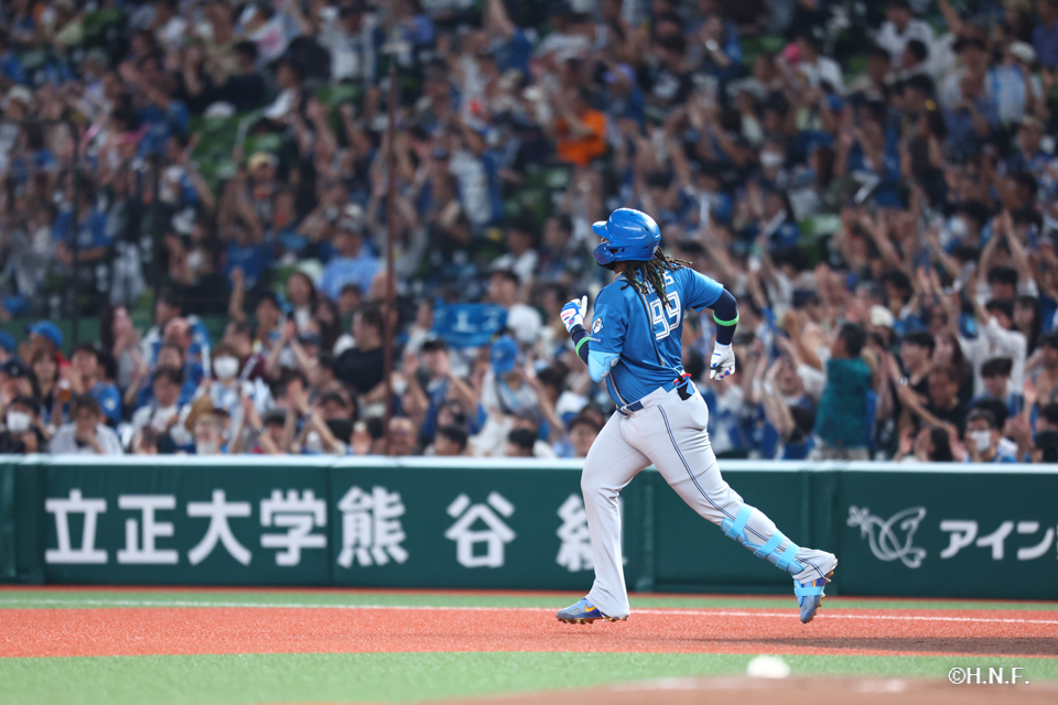 2回表、レイエス選手02