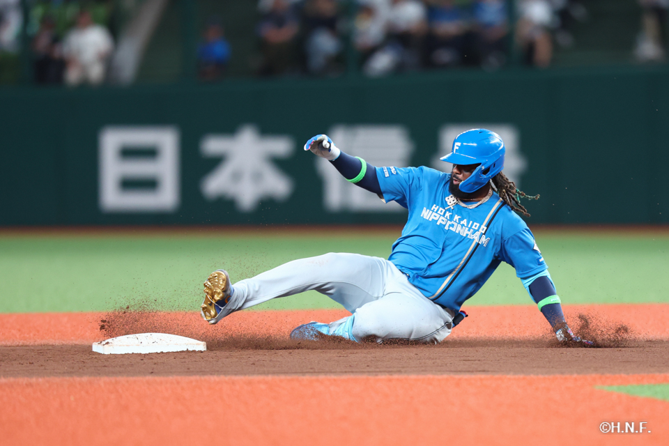 9回表、レイエス選手02