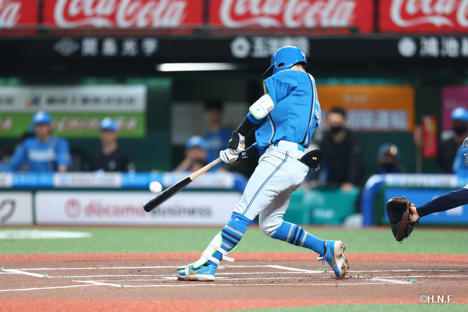1回表、奈良間選手01