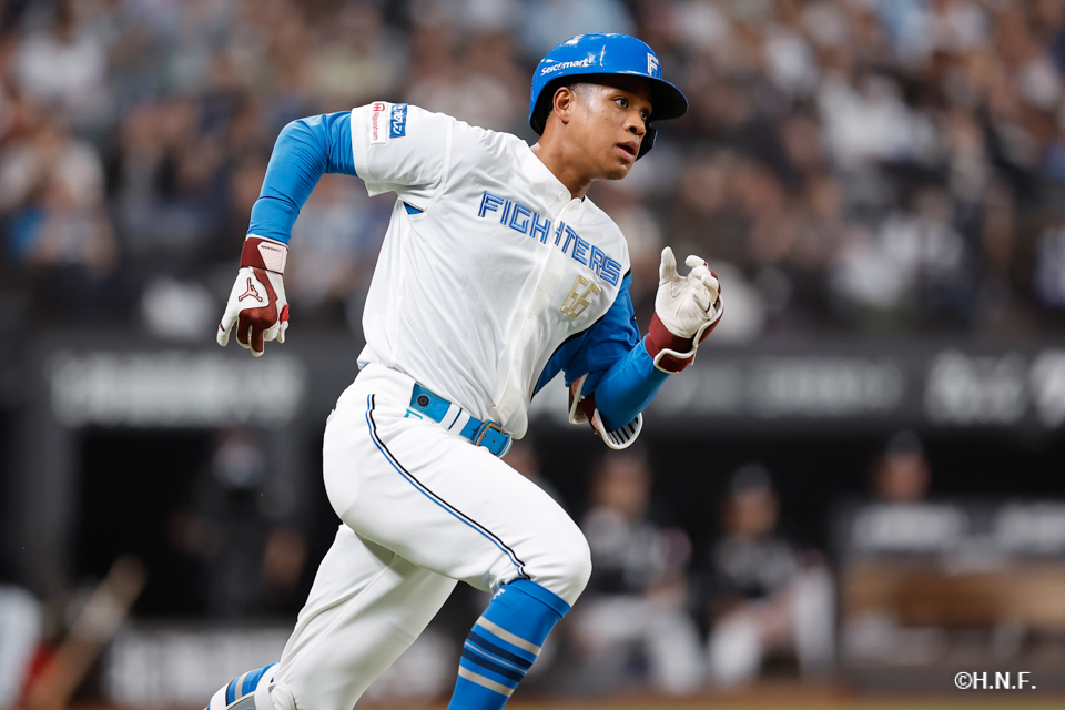 2回裏、万波選手02