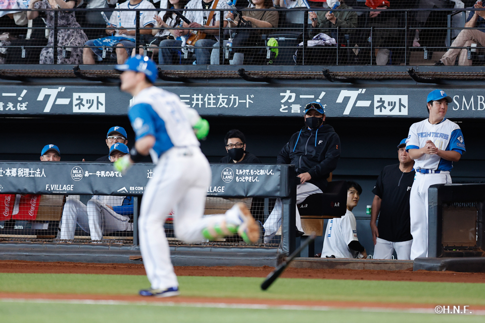 1回裏、清宮選手04