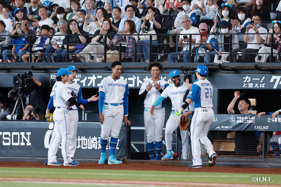 1回裏、清宮選手09