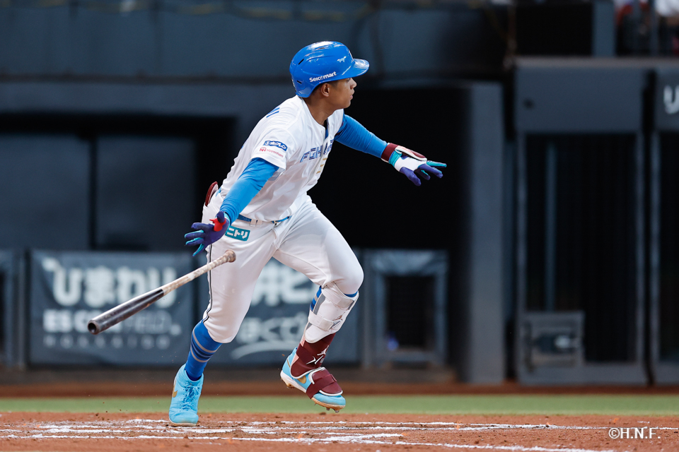 7回裏、万波選手01