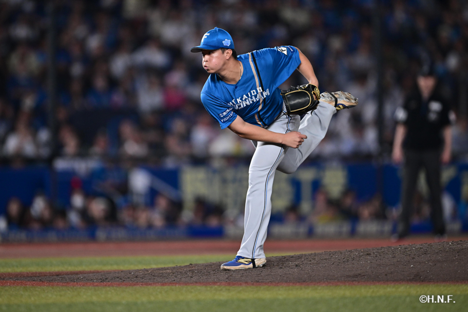 8回裏、松岡投手