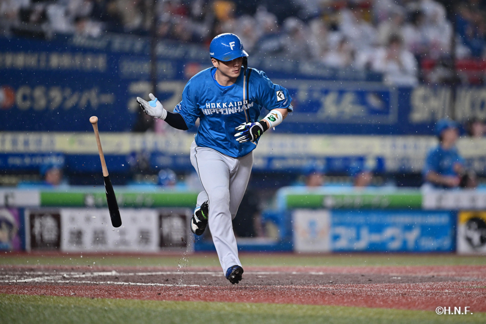 8回裏、郡司選手02
