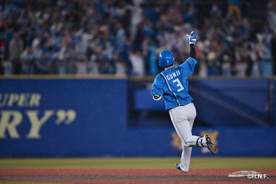 8回裏、郡司選手03