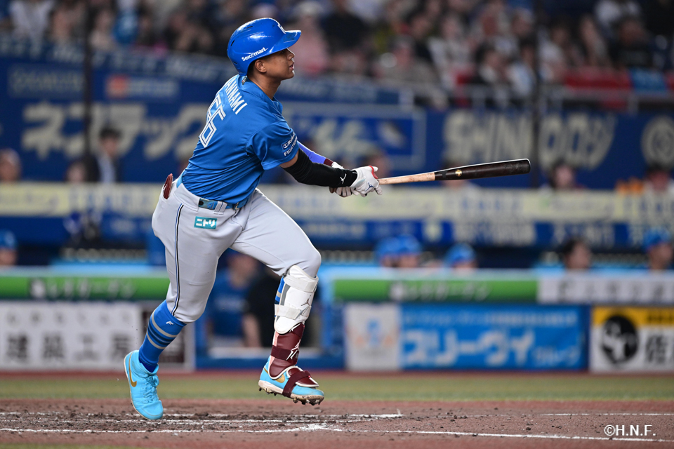 5回表、万波選手02