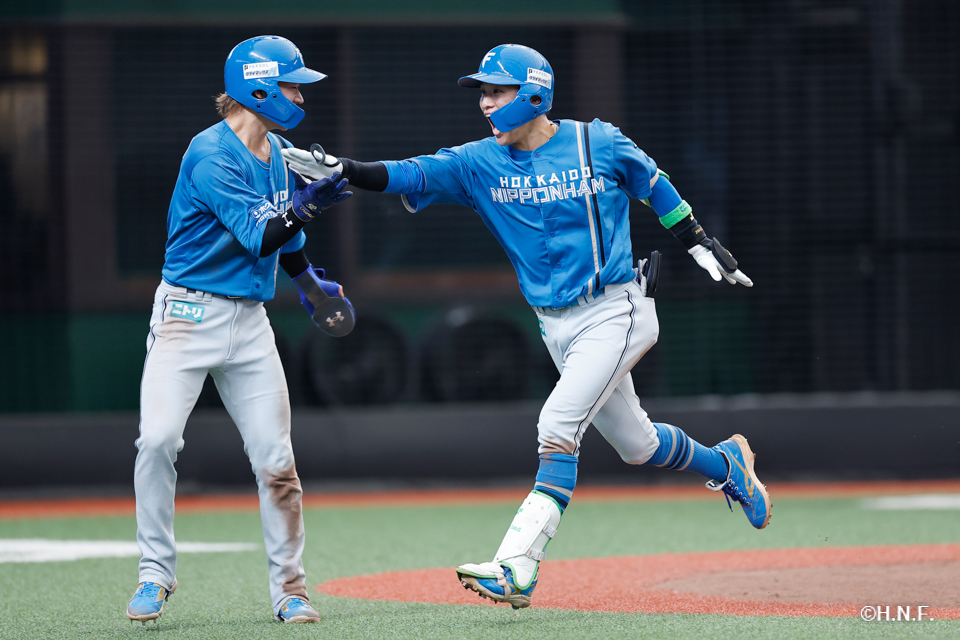 4回表、奈良間選手10