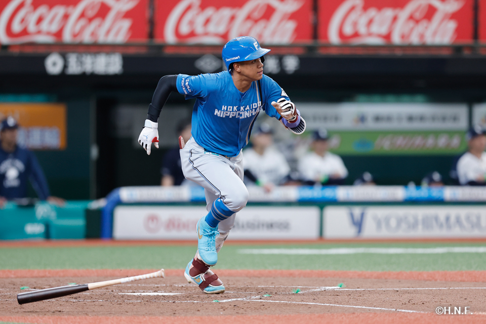 5回表、万波選手01