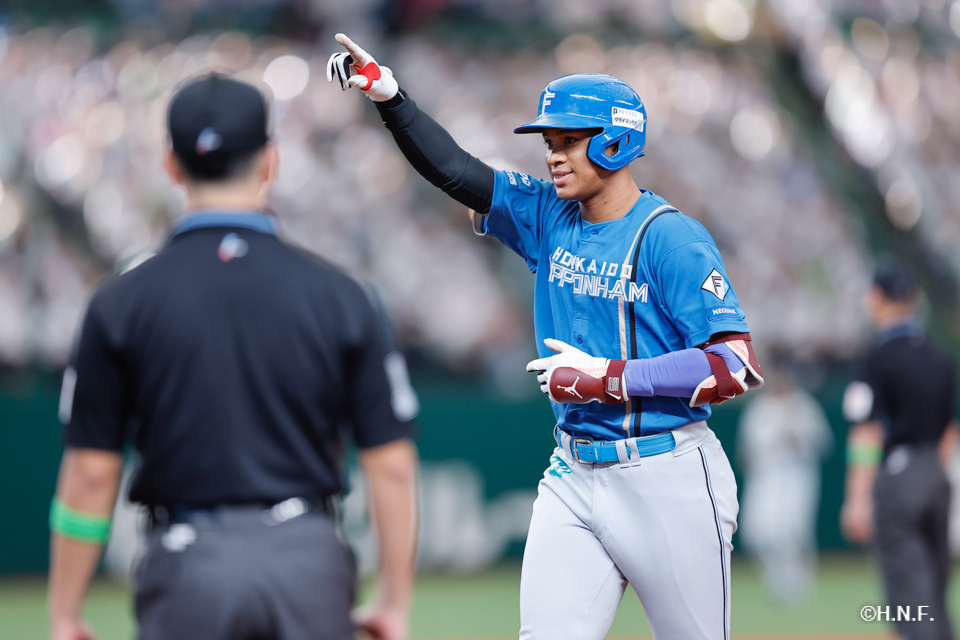 5回表、万波選手04