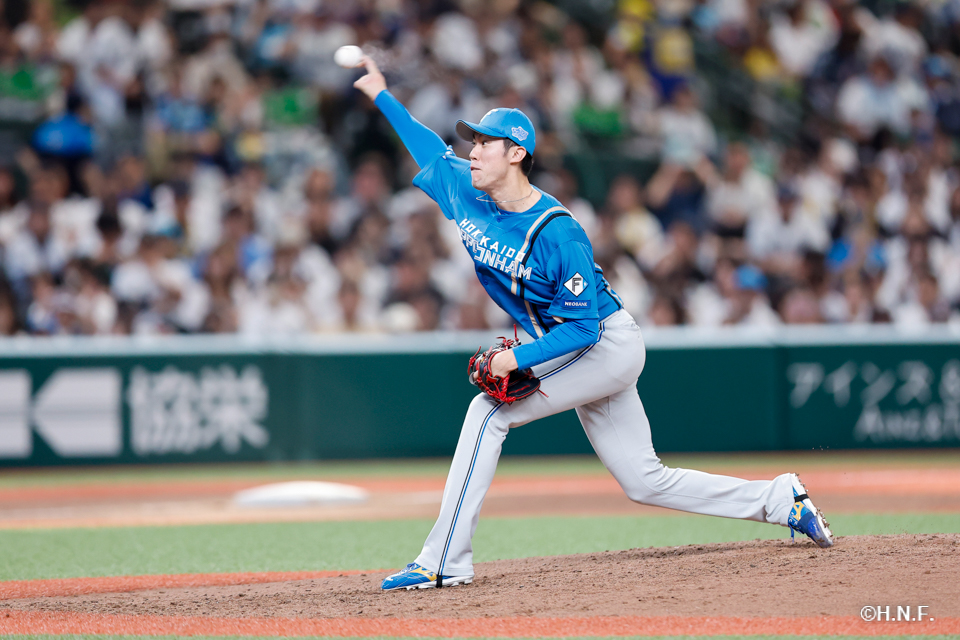 7回裏、福島投手01