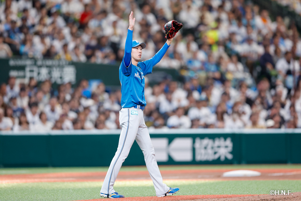 7回裏、福島投手04