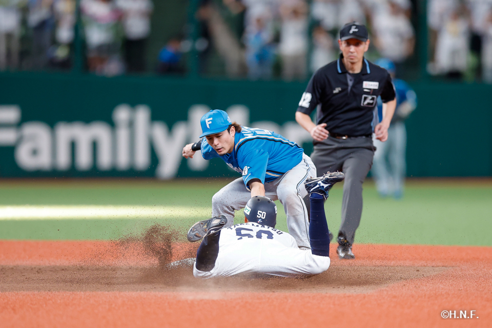 7回裏、水野選手01