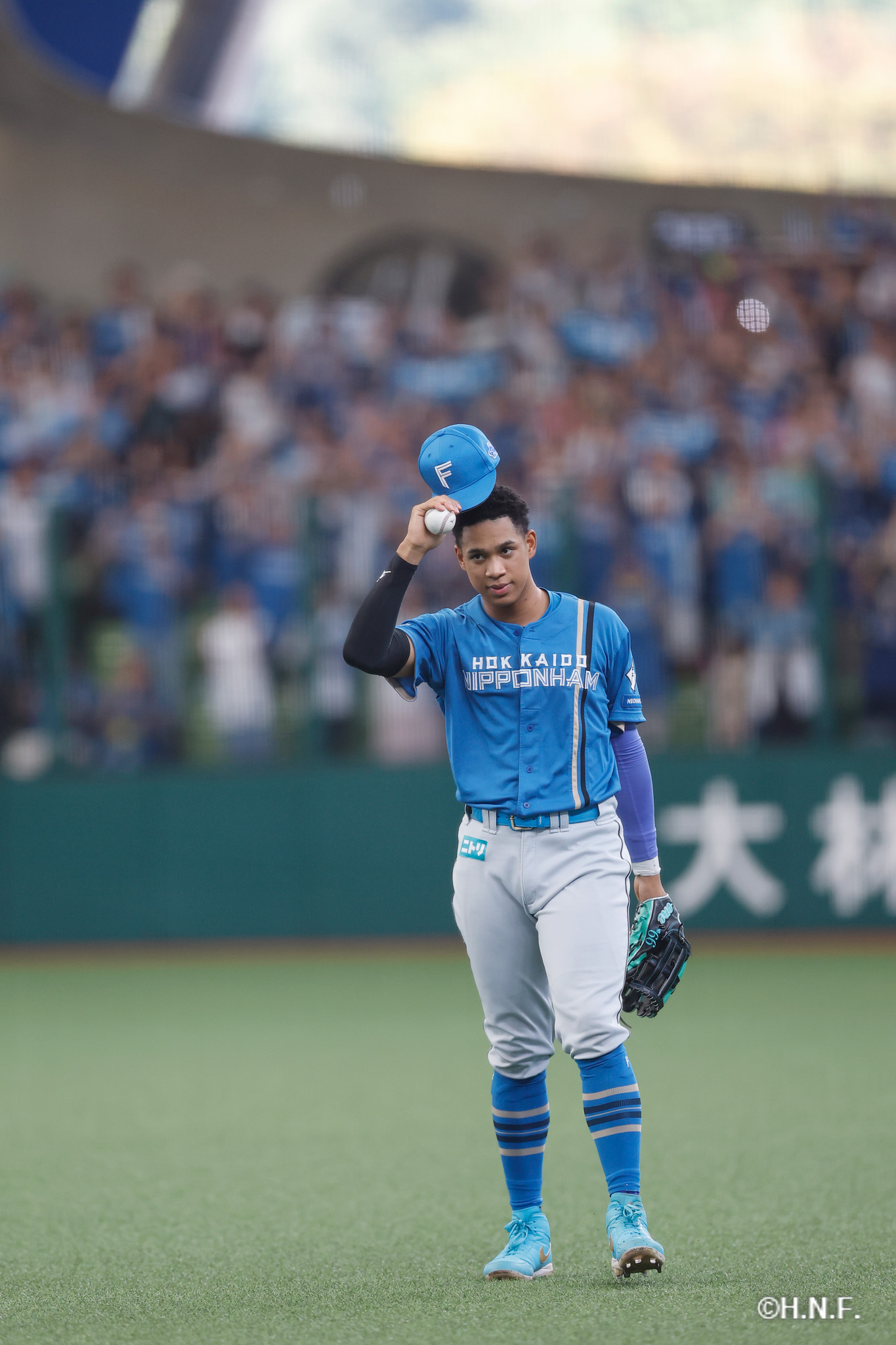 4回裏、万波選手