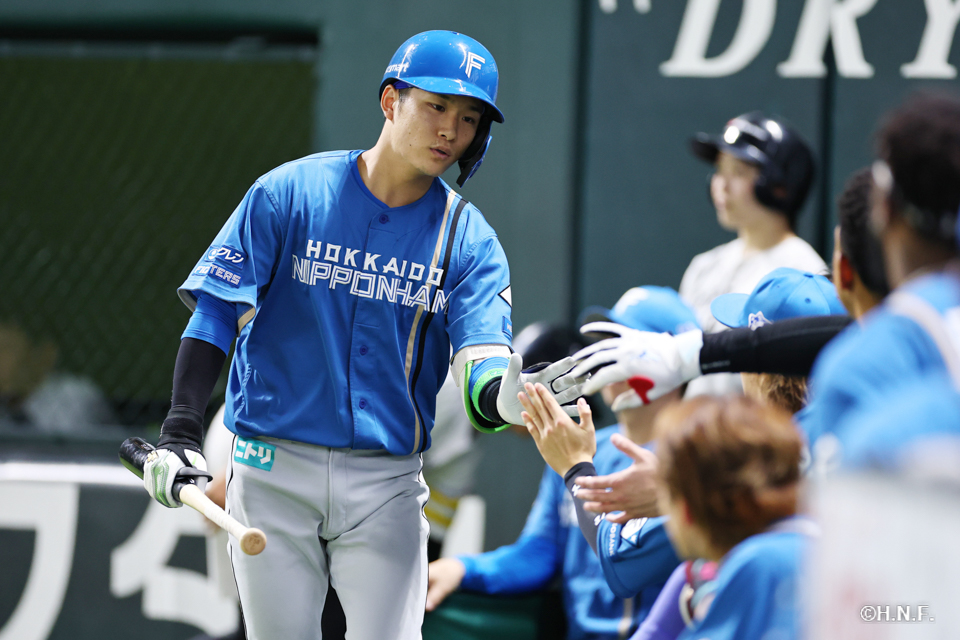 1回表、奈良間選手