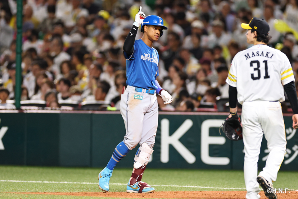 7回表、万波選手01