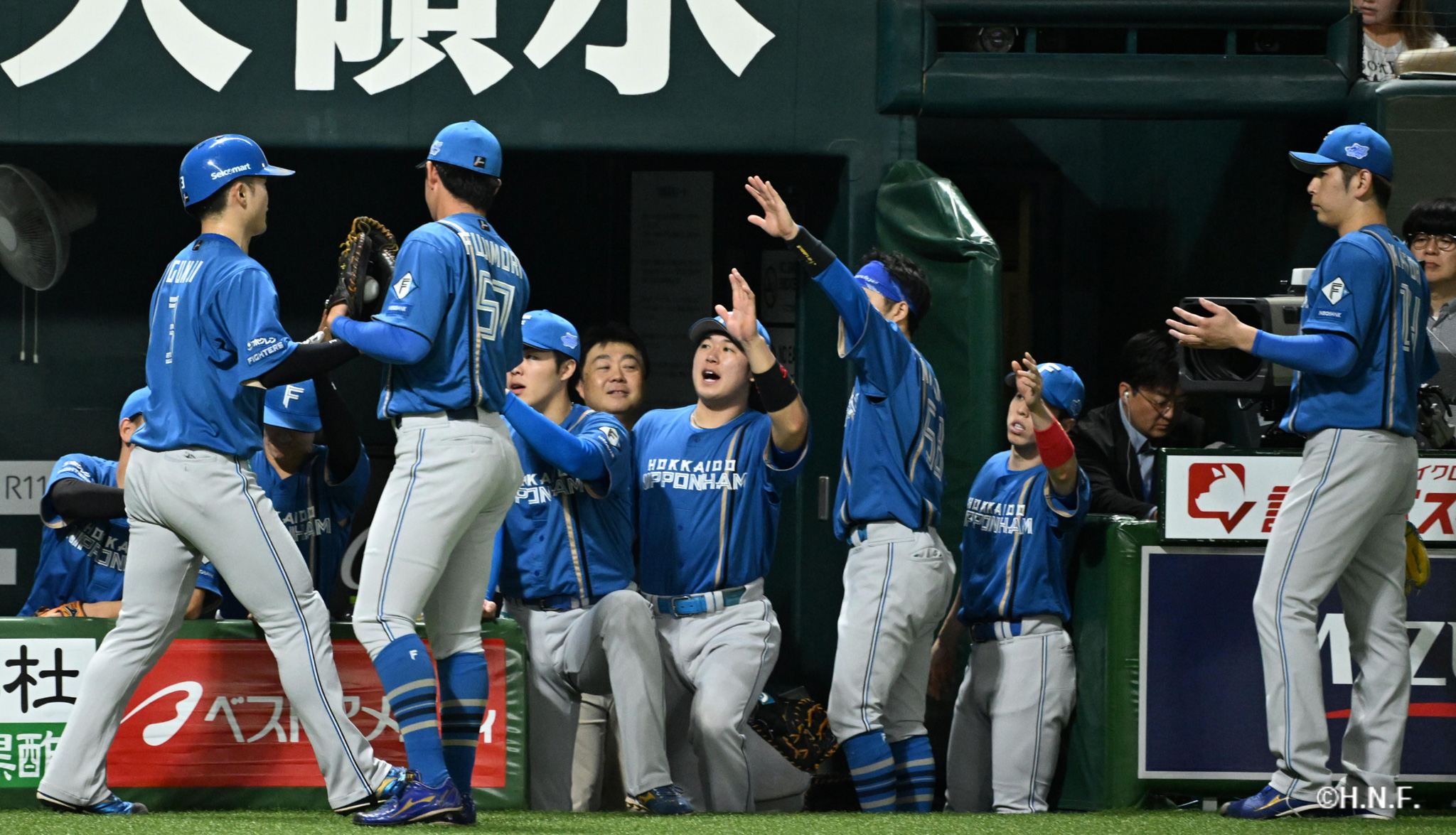 1回表、郡司選手06