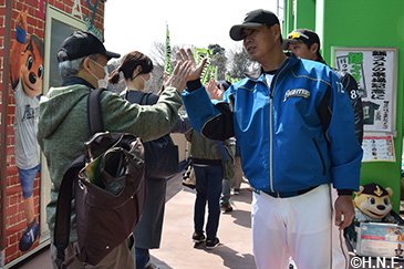 北海道日本ハムファイターズ　鎌ケ谷　2軍　スタジャン　野球 スタジアムジャンパー 希少 北海道日本ハムファイターズ 野球 日ハム 旧ロゴ