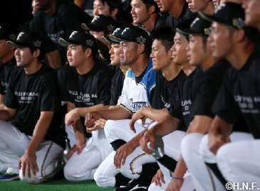 飯山裕志元日ハム選手入団記念ボール 現役時代の日本ハム・飯山裕志氏 - スポニチ Sponichi Annex 野球