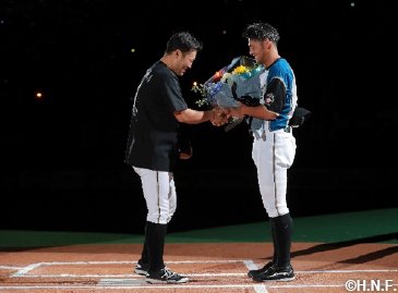 飯山裕志元日ハム選手入団記念ボール BBM98 日本ハムファイターズ 飯山裕志選手 ベースボールカード