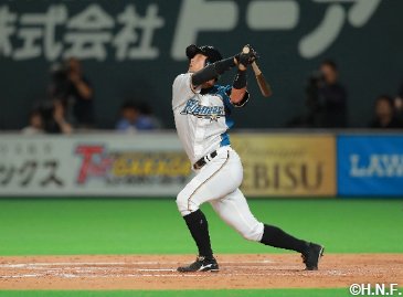 飯山選手引退セレモニー 現役最後の試合でウイニングボールを