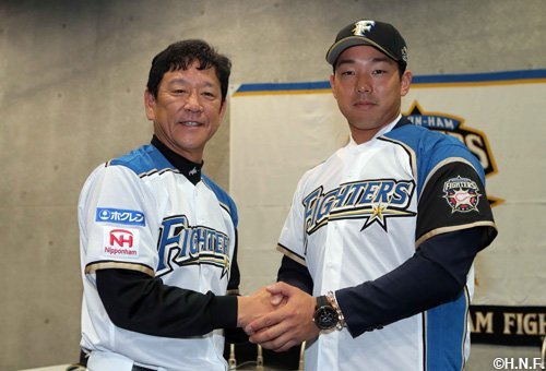 新加入の吉川光夫投手、宇佐見真吾選手が入団会見 | 北海道日本