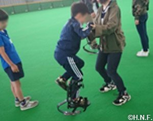 スポーツ義足体験