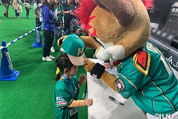 フレップとポリーの直筆サイン会02