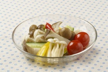 きのこのピクルスの試食