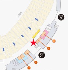 1塁側2階コンコース21番ゲート前