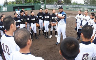 稲葉篤紀SCOによる野球教室の様子1
