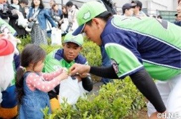 ハイタッチの様子2