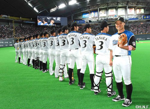 背番号3をつける選手たち