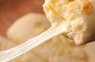 あっためてのびーるチーズパン(ハニー)