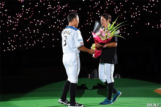 田中賢介元選手と中島卓也選手