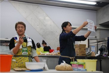 “アスリート味噌”作りの様子1