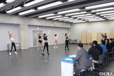 ダンス審査