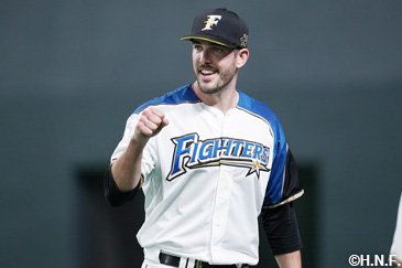 8月1日(土)札幌ドームで勝利をあげるバーヘイゲン投手