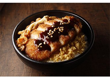 味噌チキンカツ&豚焼肉 活躍(カツ焼く)丼