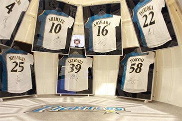 選手直筆サイン入りユニフォームセット