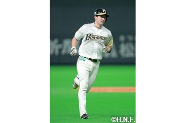 田宮裕涼選手「初安打記念」グッズ発売！試合前の円陣で話題に